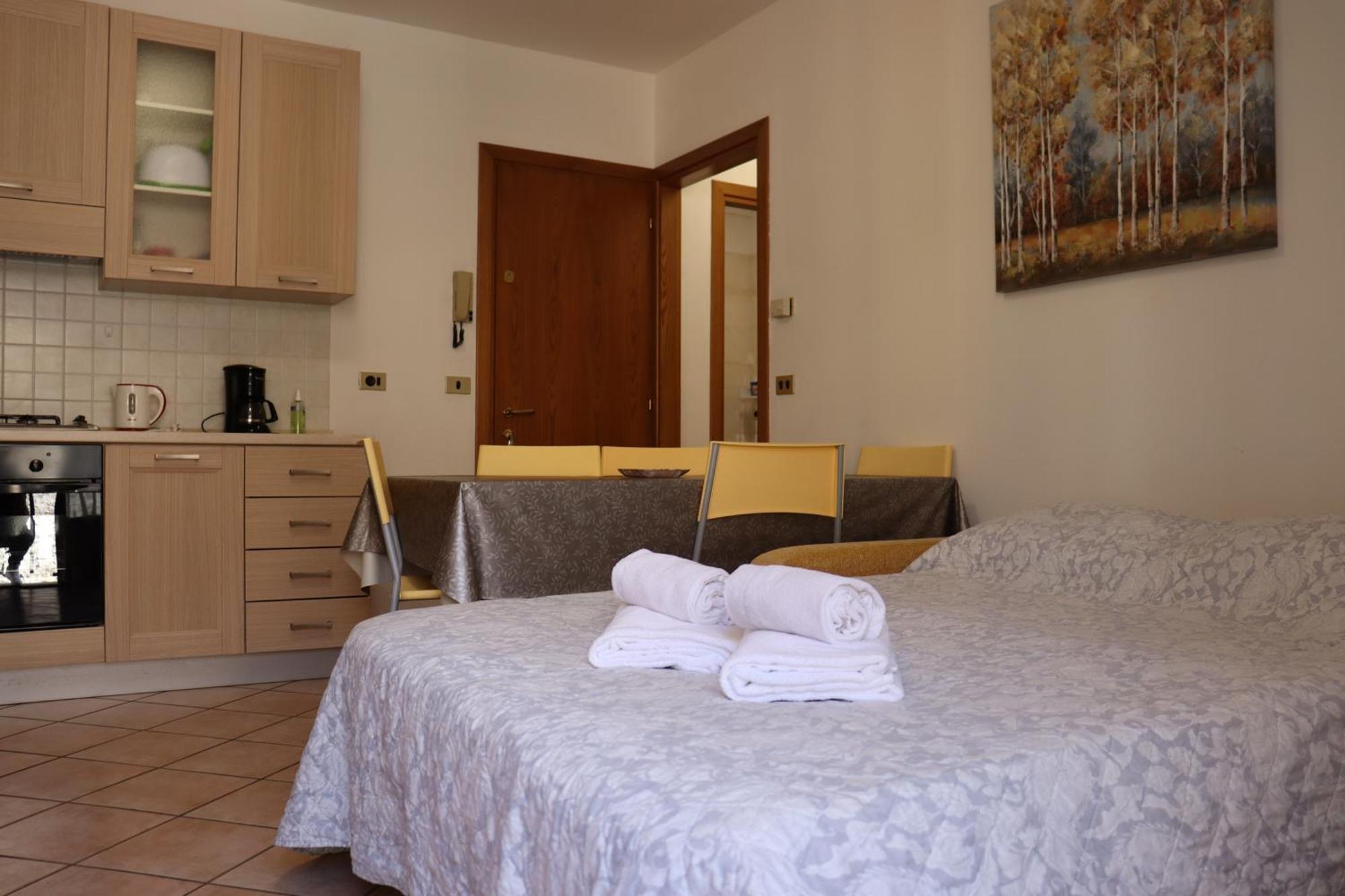 Monika Holiday12 La Fata Del Lago Garda  Eksteriør bilde